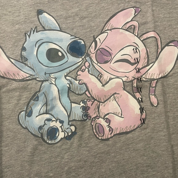 DISNEY-STITCH TSHIRT - Picture 2 of 2